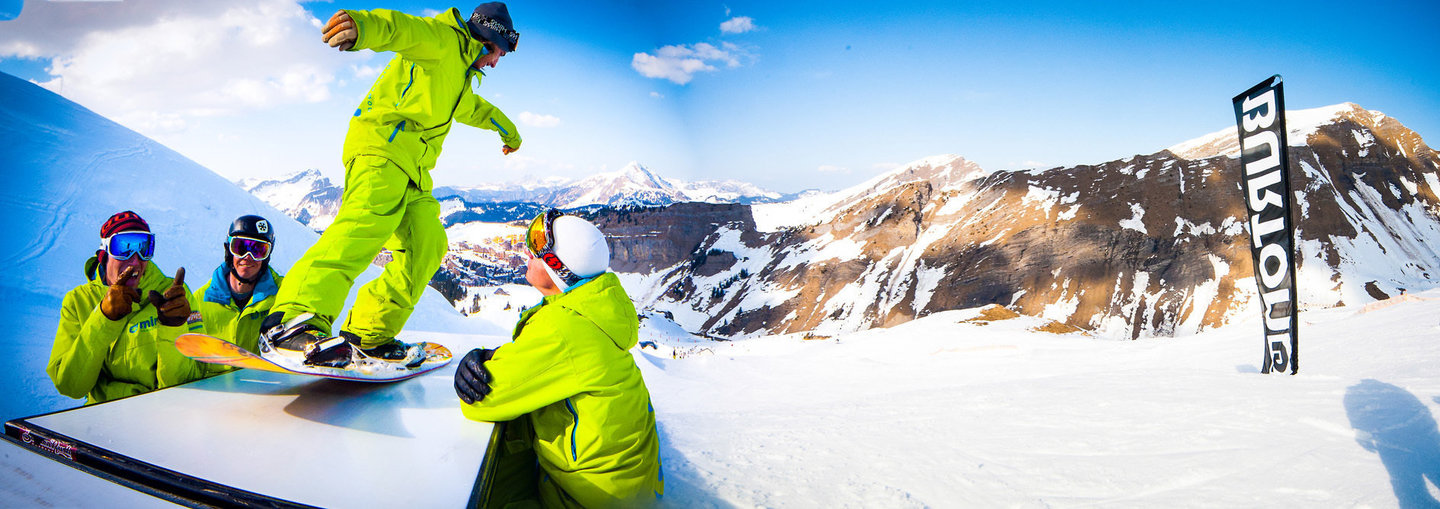 Mint Snowboarding